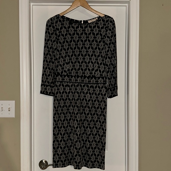 Tory Burch dress. 100% silk. Size M. - Picture 1 of 4
